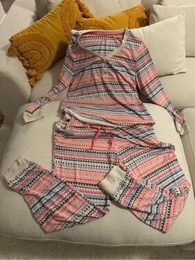 Woman’s Cozy Pink Patterned Pajama Set